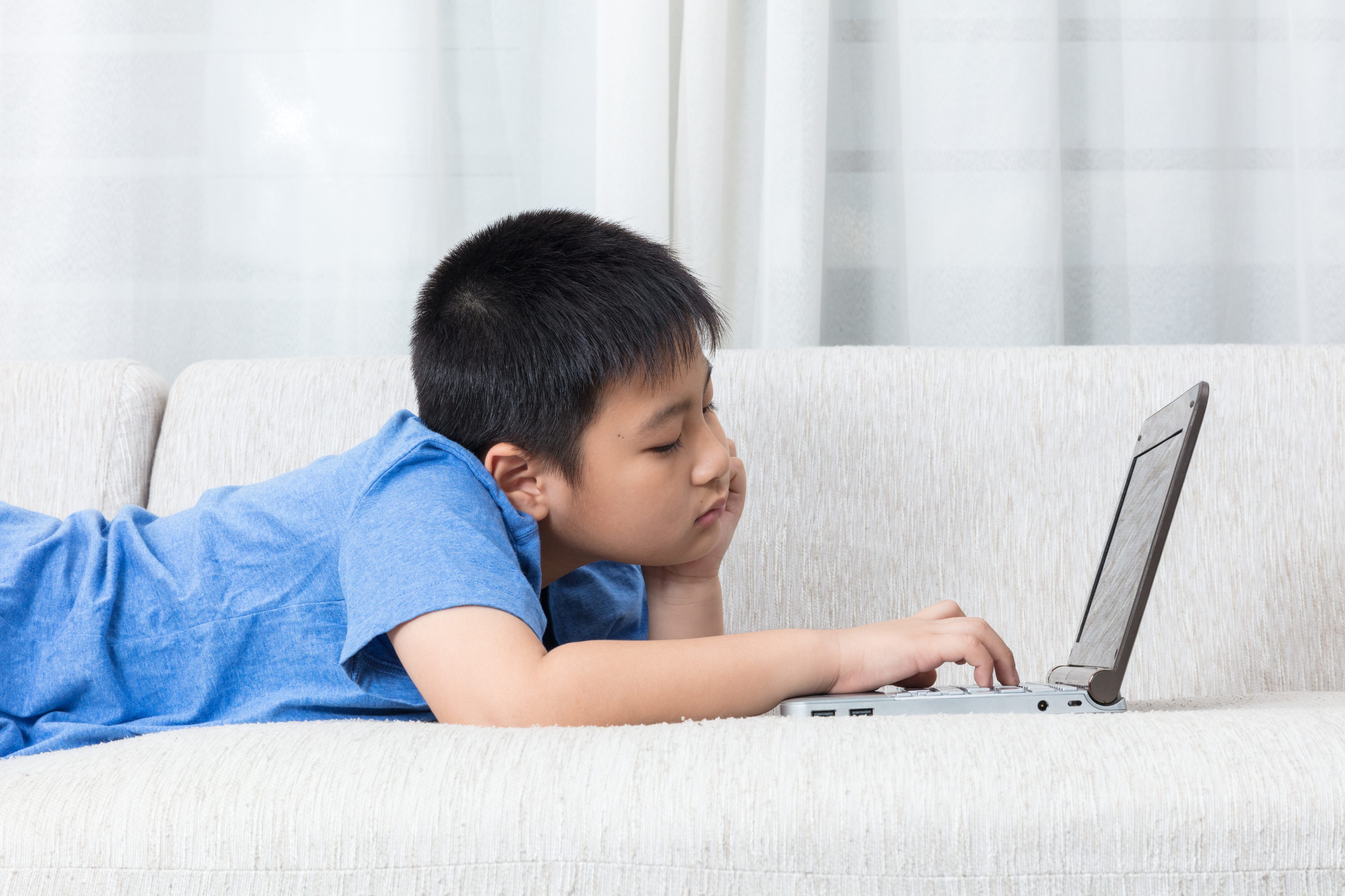 7 Quick Tips to Keep Your Kids Safe Online